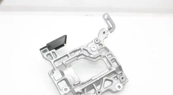 Nissan Leaf II (ZE1) A/C compressor mount bracket 