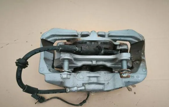 Audi A8 S8 D4 4H Front brake caliper 4H05BE