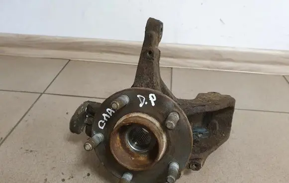 Ford C-MAX I Front wheel hub