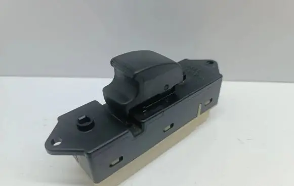 Mitsubishi Grandis Electric window control switch 514933