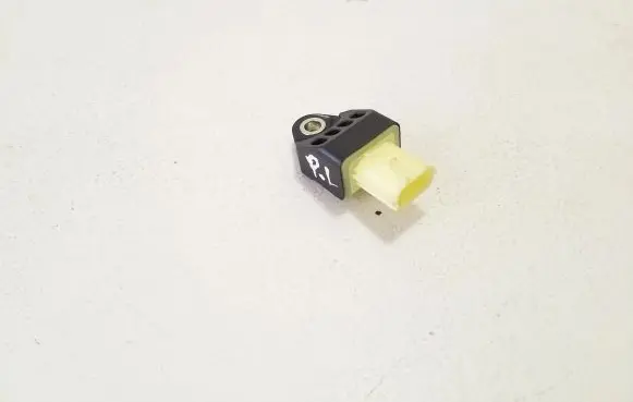 Lexus CT 200H Airbag deployment crash/impact sensor 8983128020