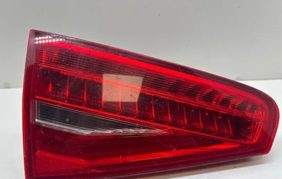 Audi A4 S4 B8 8K Tailgate rear/tail lights 8K5945093AD THK241D0T