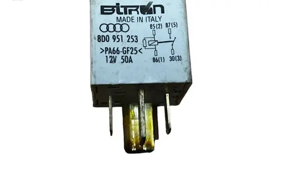 Skoda Superb B5 (3U) Other relay 8D0951253