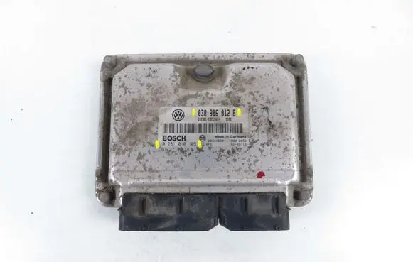 Skoda Octavia Mk1 (1U) Engine control unit/module 0281010105 038906012E