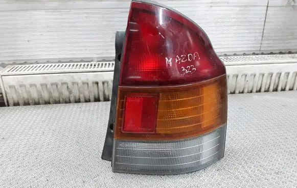 Mazda 323 Rear/tail lights E40023245