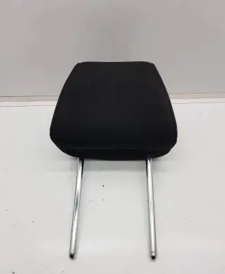 Volkswagen PASSAT B7 Front seat headrest 
