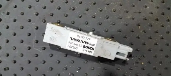 Volvo V70 Airbag deployment crash/impact sensor 9452777 002955211101