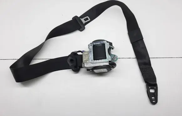 Audi A4 S4 B7 8E 8H Front seatbelt 8E0857705G 123032005 601917300C