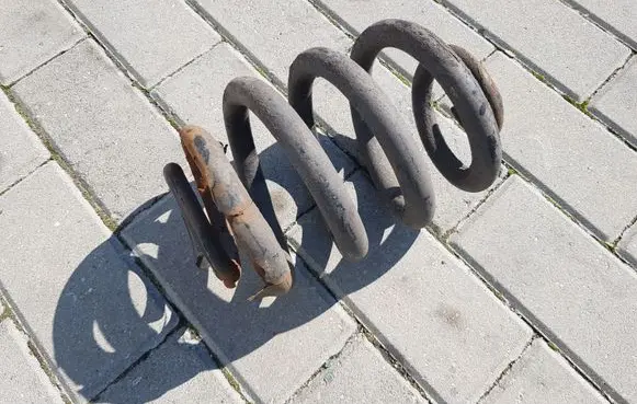 Volkswagen Transporter - Caravelle T5 Rear coil spring