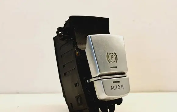BMW 5 F10 F11 Hand parking brake switch 9217594