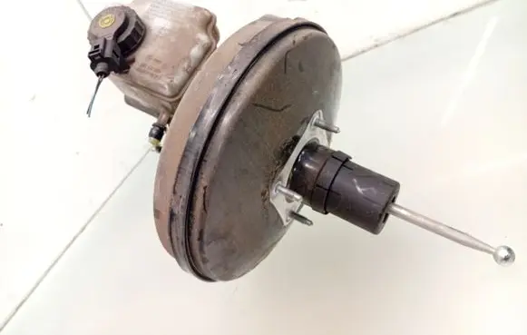 Volkswagen Golf VI Brake booster 1K1614105CA