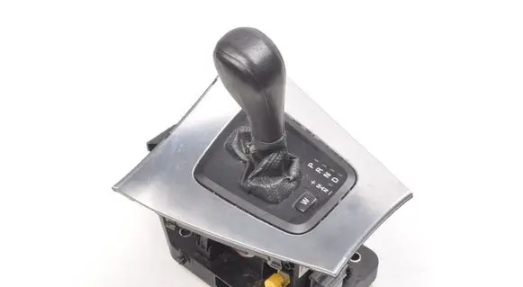 Volvo V70 Gear shifter/selector 30759280