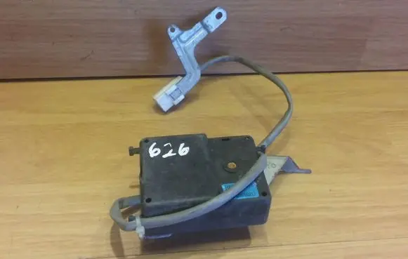 Mazda 626 Air flap motor/actuator HB600GA5RB