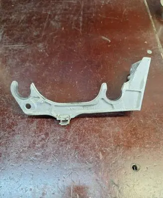 Mercedes-Benz GLE (W166 - C292) Air filter cleaner box bracket assembly A6510940127