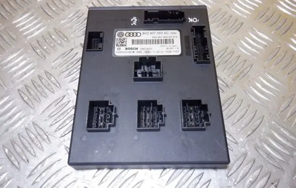 Audi A5 8T 8F Comfort/convenience module 8K0907063AC