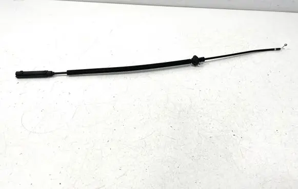 Audi A3 S3 A3 Sportback 8P Engine bonnet/hood lock release cable 8P0823535