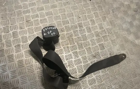 Opel Frontera B Front seatbelt