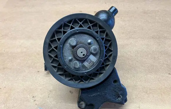 BMW 5 E60 E61 Power steering pump LH2113337 676894002G