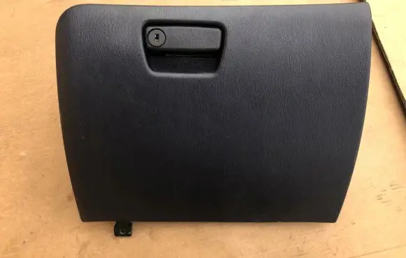 Mitsubishi Carisma Glove box set 