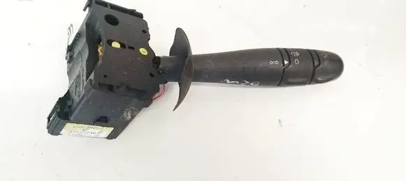 Renault Laguna II Indicator stalk 820002461