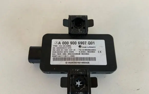 Mercedes-Benz C W205 Tire pressure sensor A0009006907 A0009006907Q01