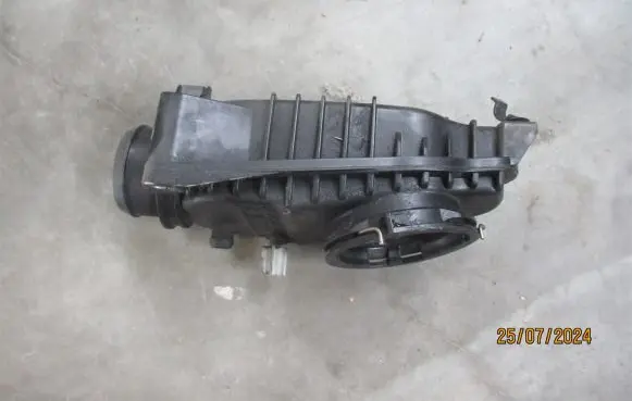 Jaguar XF X250 Air intake duct part 4R8Q6K770AB