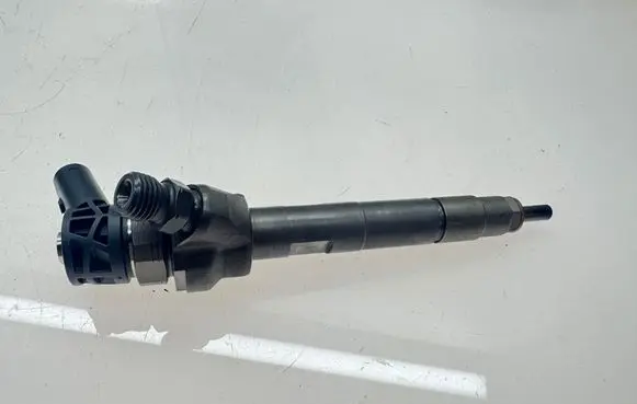 BMW 4 F32 F33 Fuel injector 0445110616