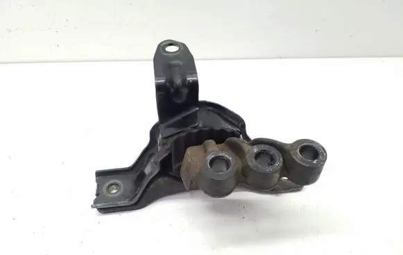 Chevrolet Captiva Engine mount bracket X04908