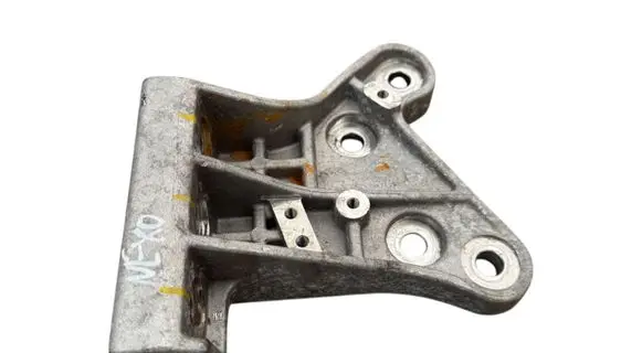 Hyundai Nexo A/C compressor mount bracket 