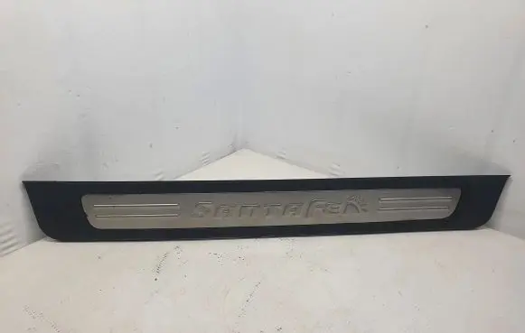 Hyundai Santa Fe Front sill trim cover 858712B000