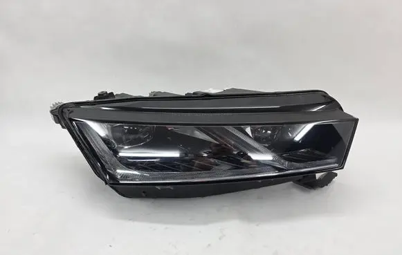 Skoda Octavia Mk4 Headlight/headlamp 5E4941016A