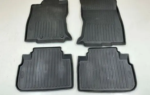 Subaru Forester SK Car floor mat set J501SSJ030