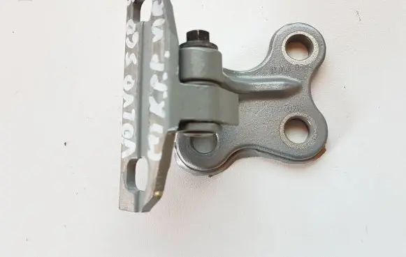 Volvo S60 Front door upper hinge 31402404