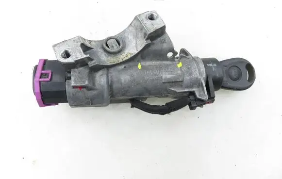 Volkswagen Golf IV Ignition lock 4B0905851C