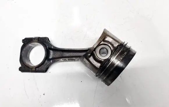 Renault Laguna I Piston with connecting rod