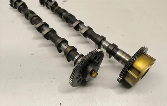 Mitsubishi Outlander Camshaft 40A2