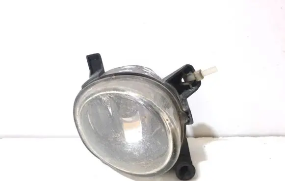 Volkswagen PASSAT CC Front fog light 8T0941700