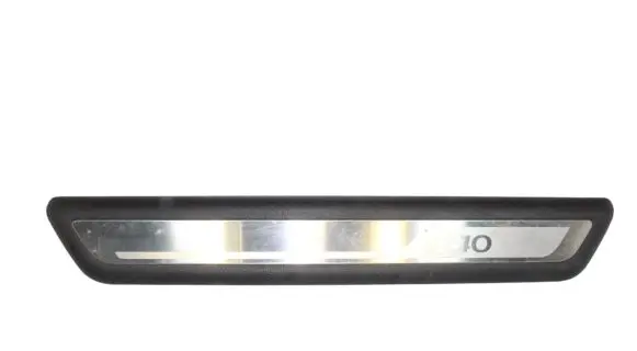 Hyundai i40 Front sill trim cover 858833Z100