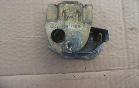 Mercedes-Benz S W126 Tailgate/trunk/boot lock/catch/latch 1267501885