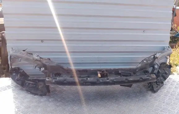 Volvo V50 Top upper radiator support slam panel 