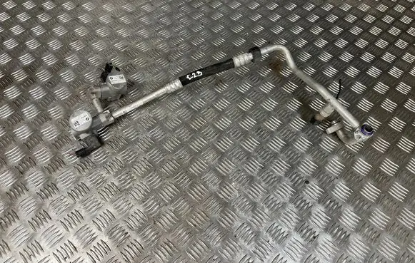 BMW i3 Air conditioning (A/C) pipe/hose 9291148 9292573