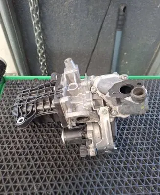 Peugeot 308 Other engine bay part 