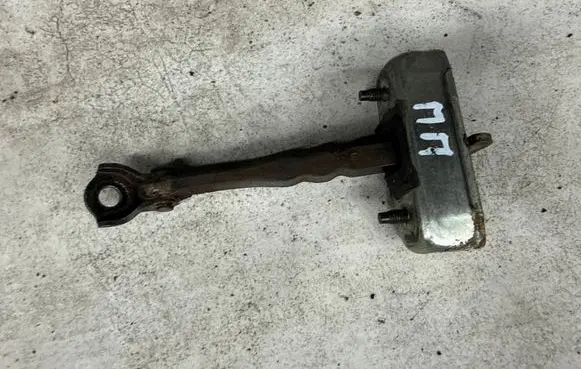 Toyota Auris 150 Front door check strap stopper