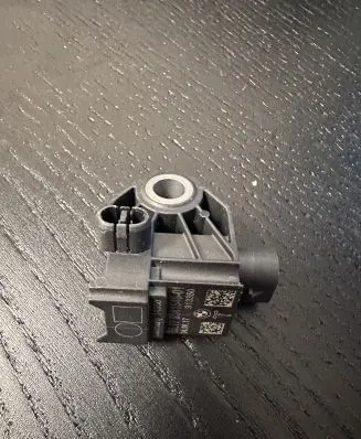 BMW 5 G30 G31 Airbag deployment crash/impact sensor 65779341546 9341546 913350
