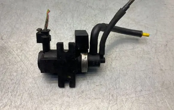 Smart ForFour I Turbo solenoid valve A0051535528 04T322 70078200