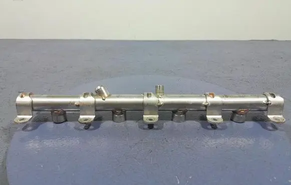 Porsche Cayenne (9PA) Fuel main line pipe 0P2133315A