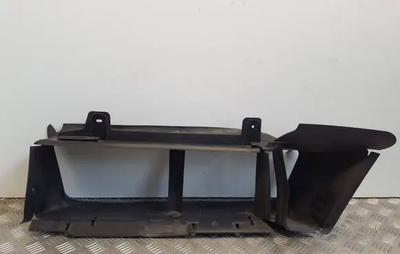 Ford Focus Intercooler air guide/duct channel BM518314C