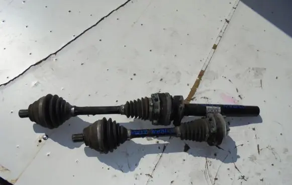 Volkswagen Touran III Front driveshaft