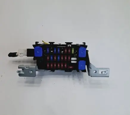 Nissan Leaf II (ZE1) Fuse module