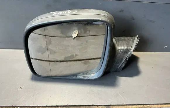 Volkswagen Caddy Front door electric wing mirror